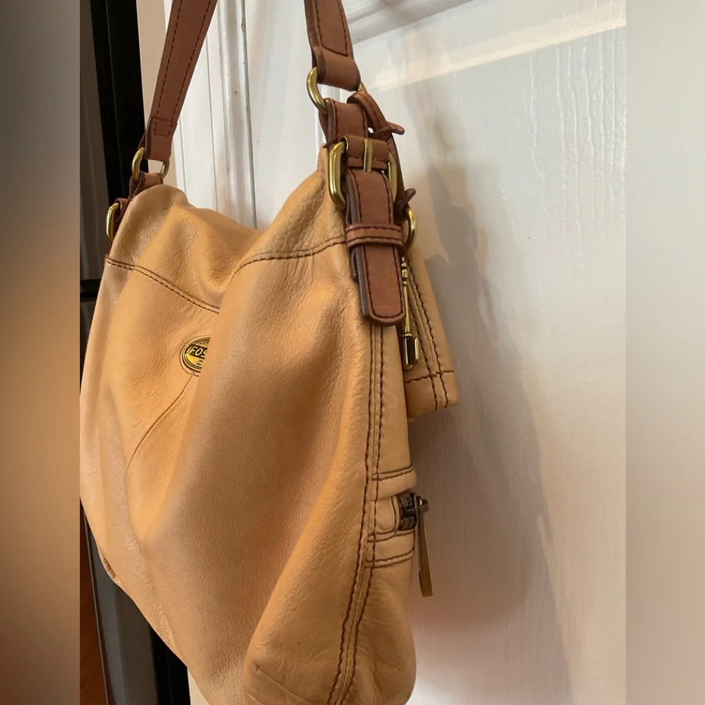 FOR @Esthetician14   ❌ Fossil Leather Shoulder Bag Purse